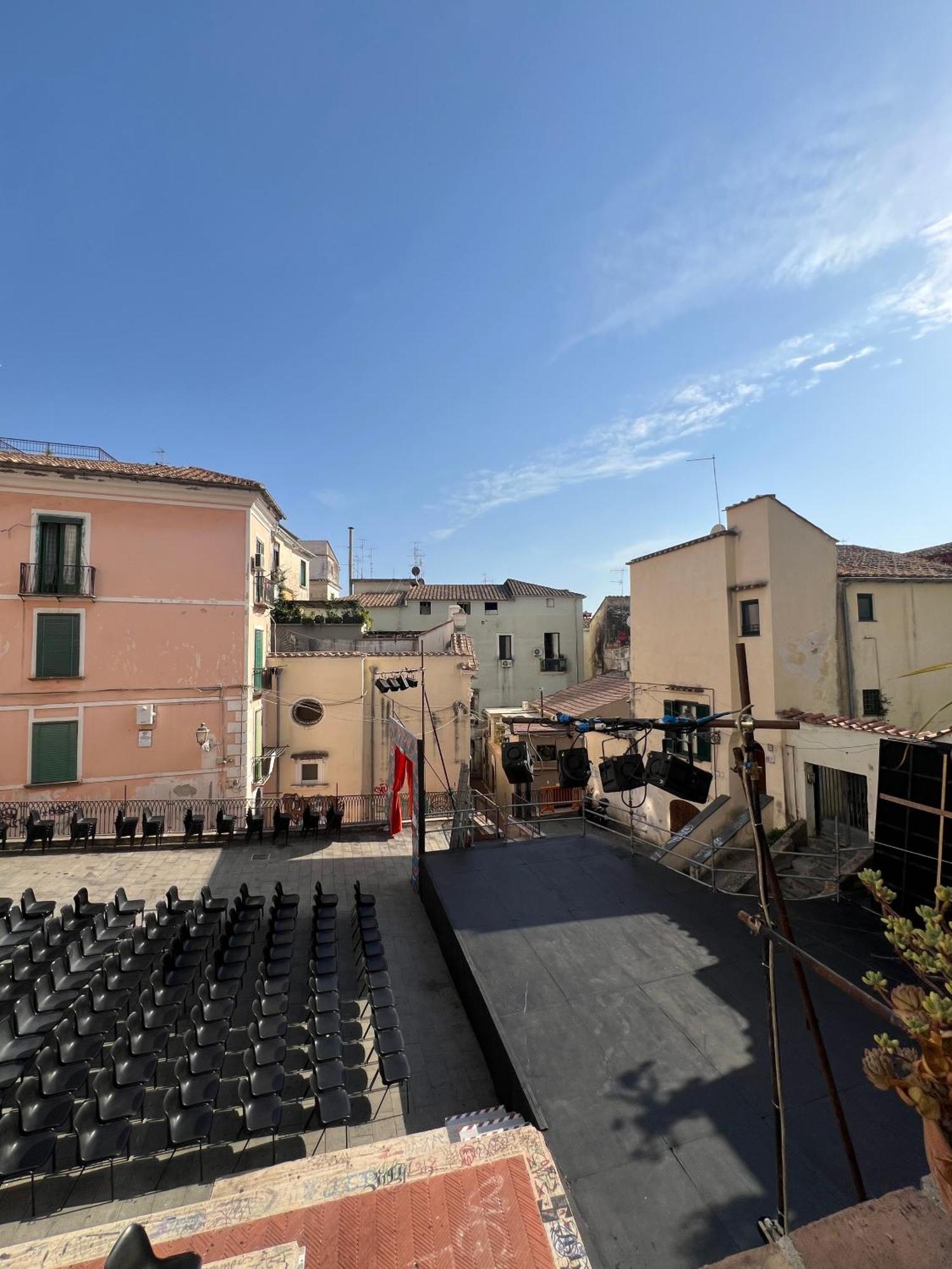 Apartamento L'Homme Tranquille Salerno Exterior foto