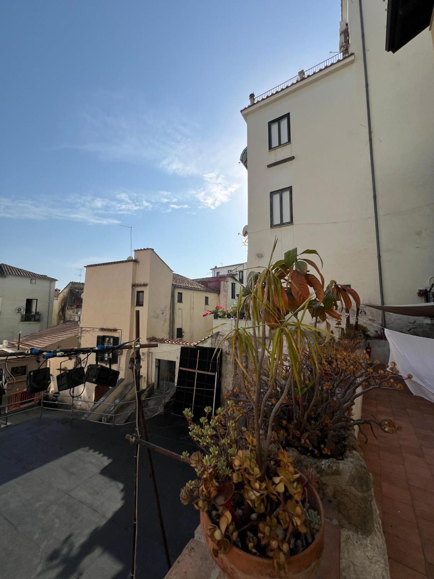 Apartamento L'Homme Tranquille Salerno Exterior foto