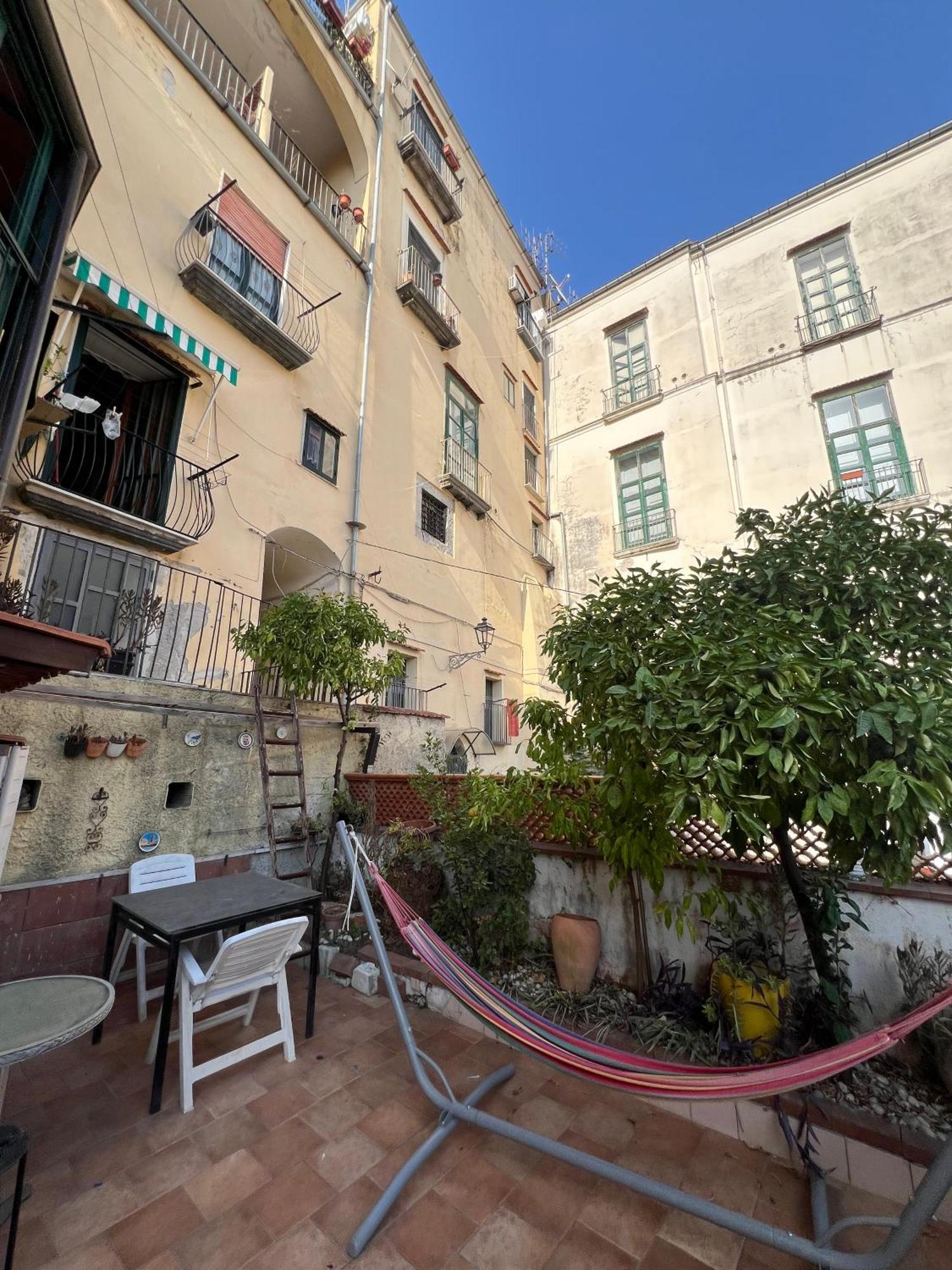 Apartamento L'Homme Tranquille Salerno Exterior foto