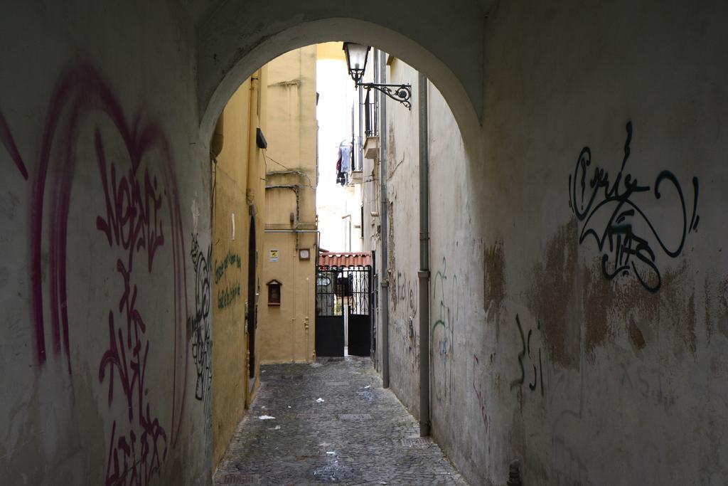 Apartamento L'Homme Tranquille Salerno Exterior foto